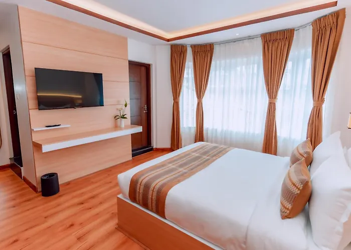 Balcony House Hotel 4*