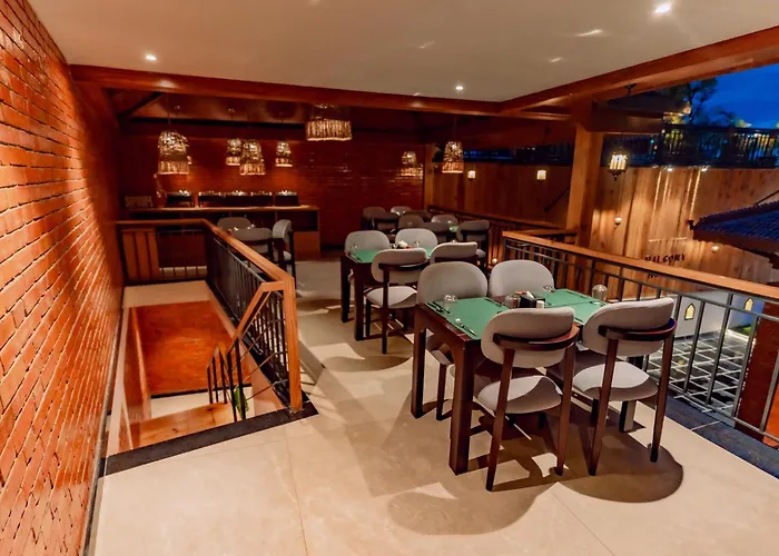 Balcony House Hotel 4*