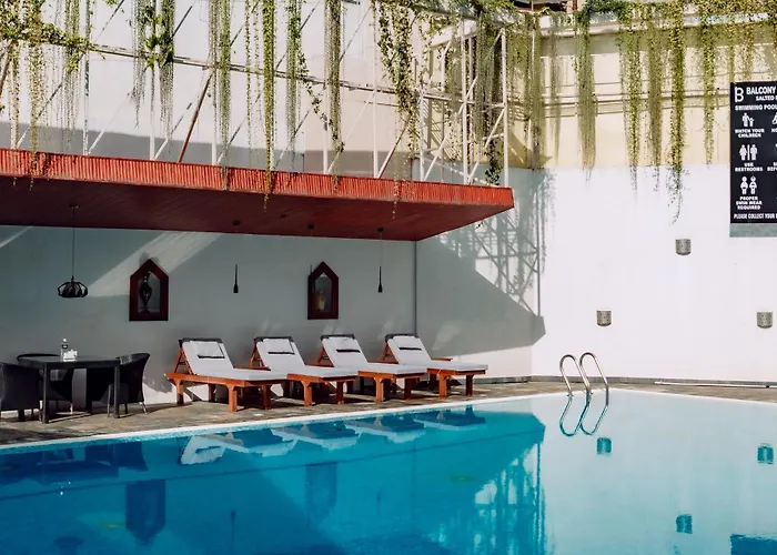 Hotel Balcony House 4*