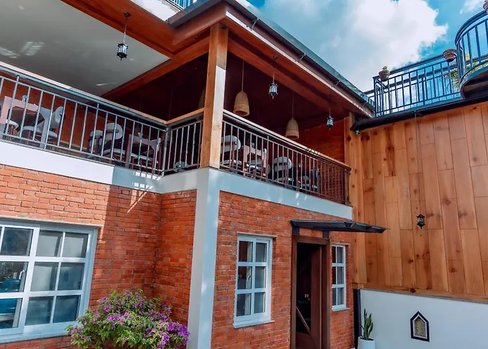 Balcony House Hotel