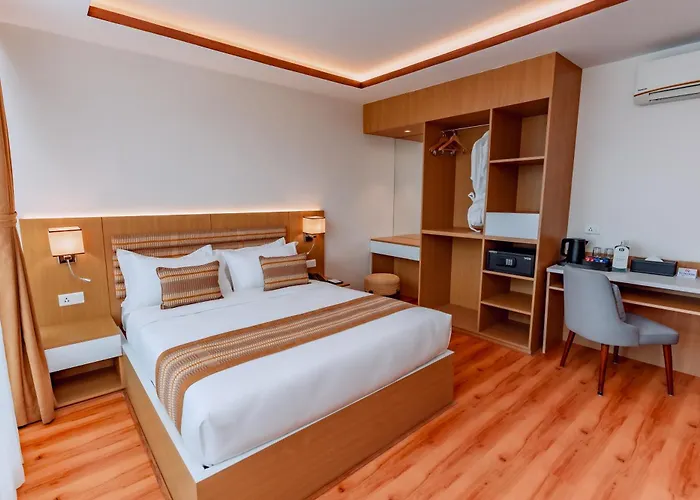 Balcony House Hotel 4*